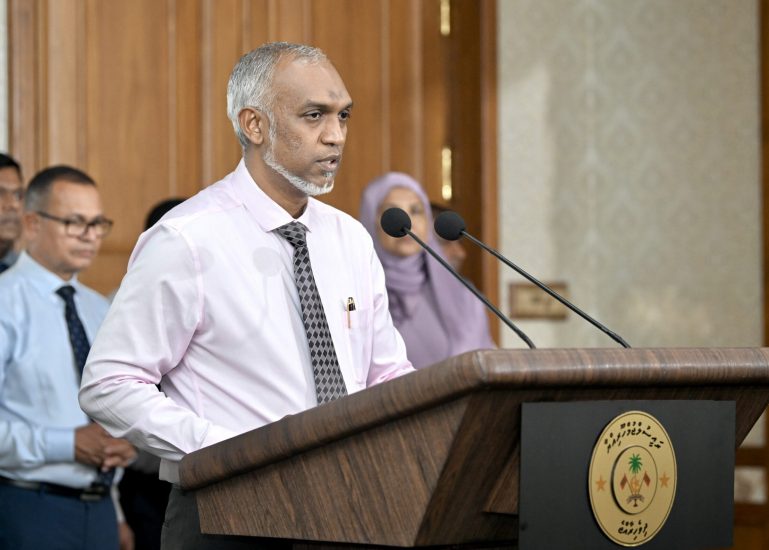 ރައީސް ޑރ މުޙައްމަދު މުޢިއްޒު. ފޮޓޯ: ރައީސް އޮފީސް