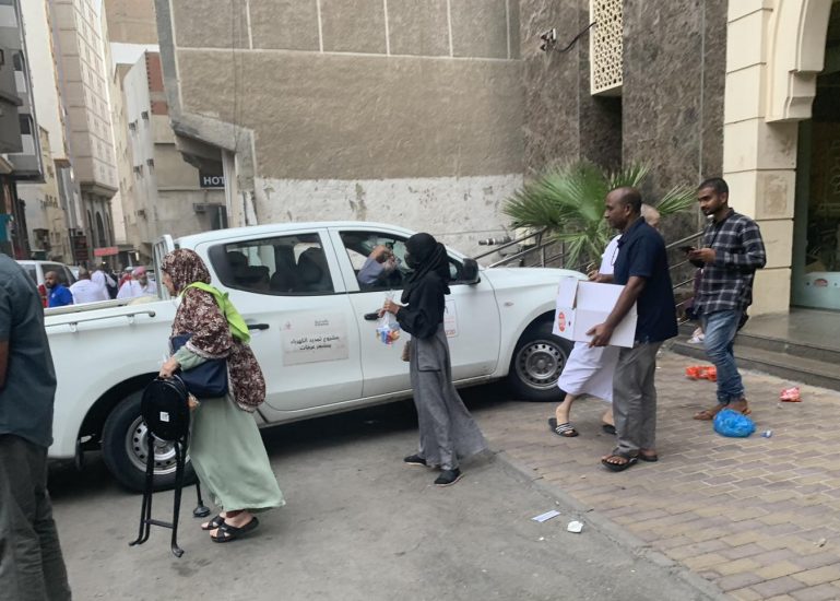 ޤިބްލަ ޢުމްރާވެރިން އިފްޠާރް ޕެކޭޖް ބެހުން