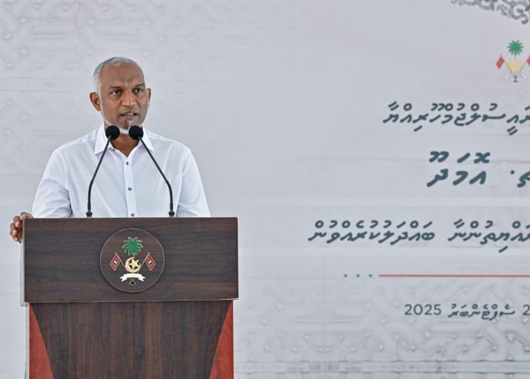 425773_fb49635e-8_